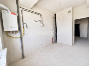 137.900 EUR