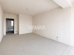 68.900 EUR