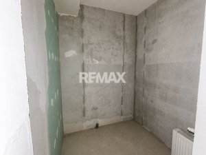 68.900 EUR
