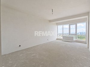 68.900 EUR