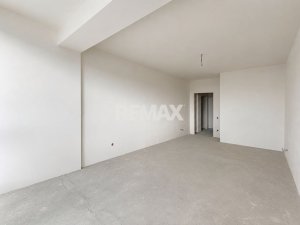 68.900 EUR