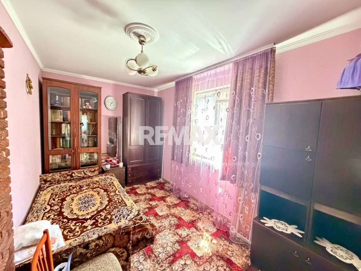 57.900 EUR