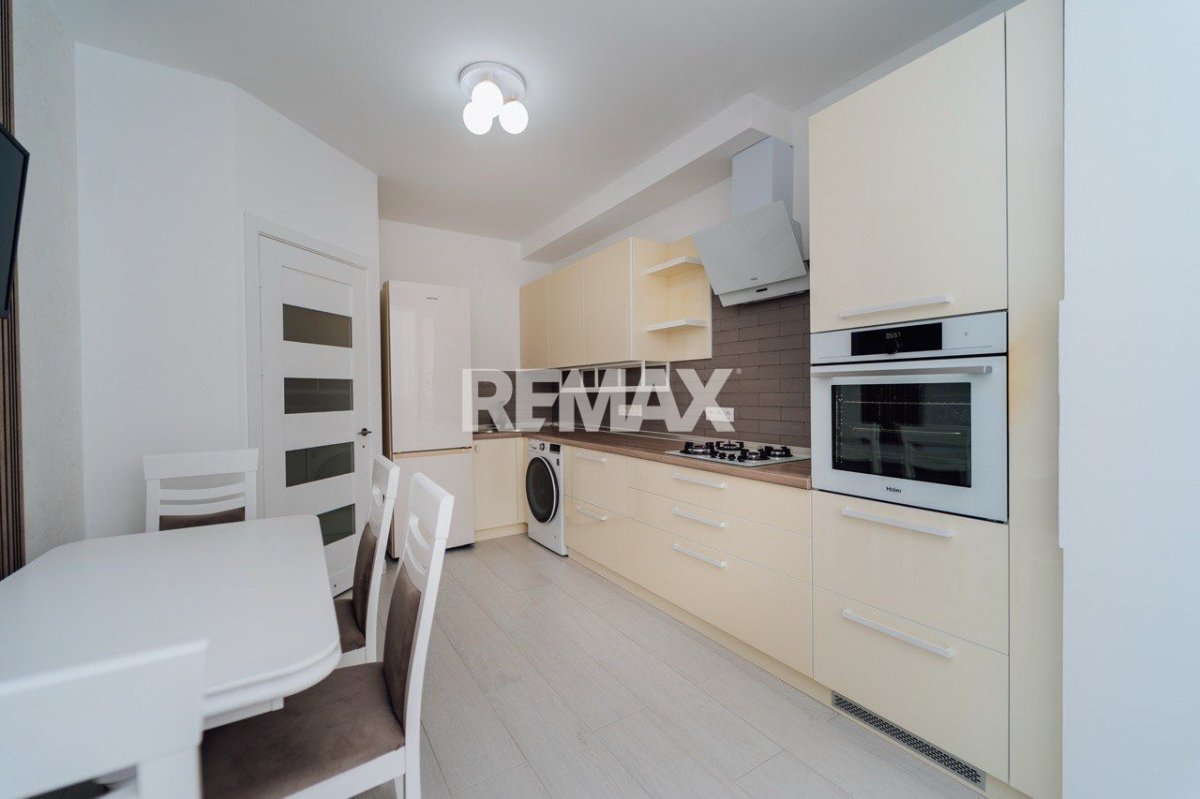 115.000 EUR