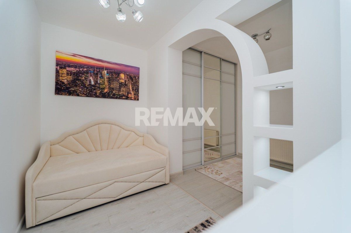 115.000 EUR
